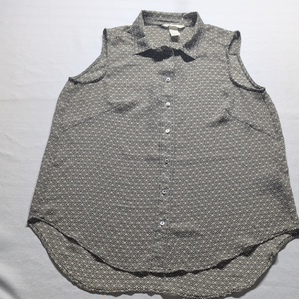 H&M Sleeveless Blouse with Geometric Pattern